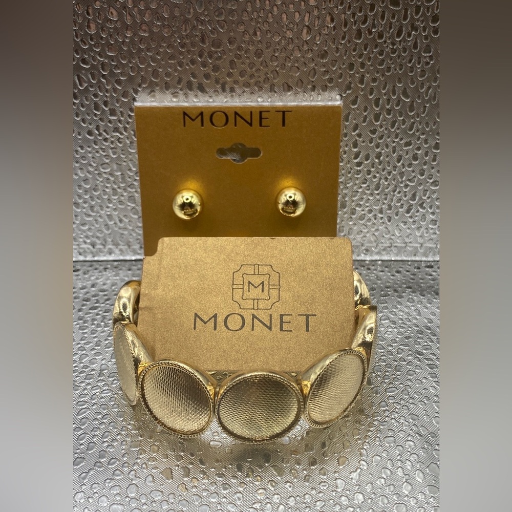 Monet Goldtower Bracelet & Goldtone Bud Earring Bundle